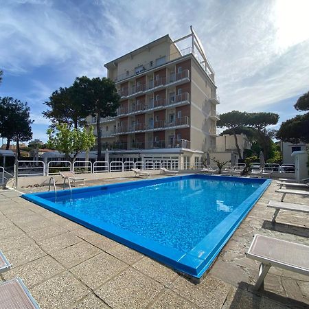 Hotel Franca Мілано-Маріттіма Екстер'єр фото